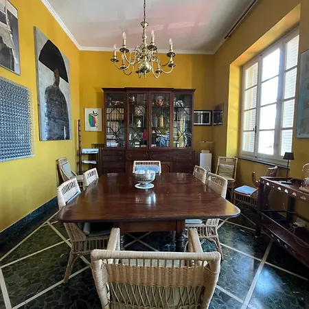 Pensión Artemare Viareggio